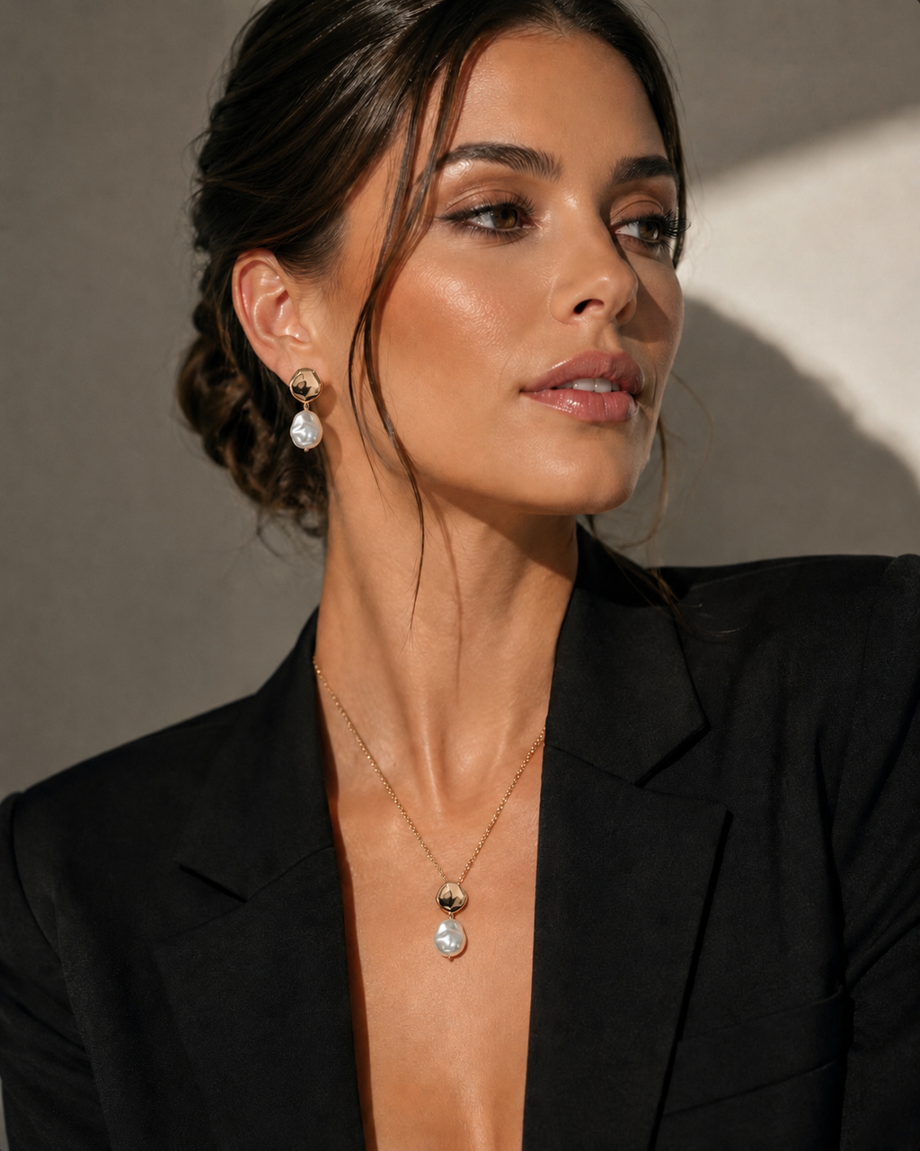 Pearl & 18k Gold Plated Jewelry Set