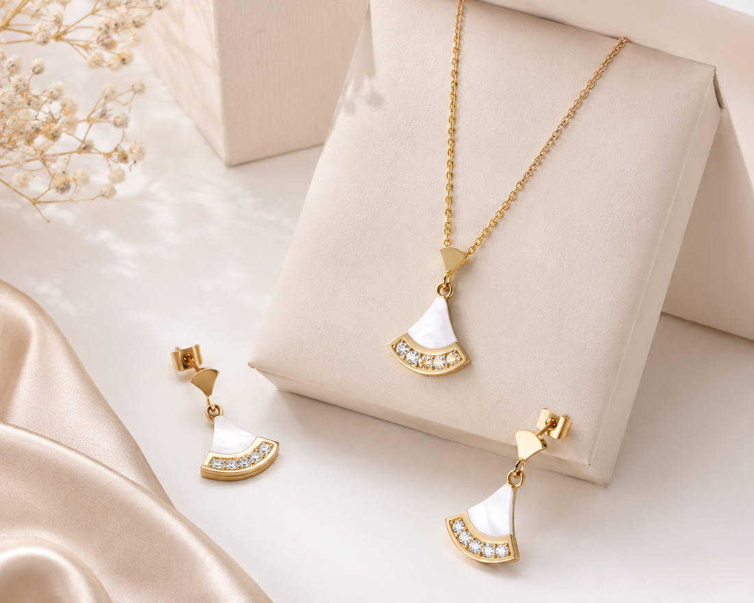 Elegant White Zircon Jewelry Set