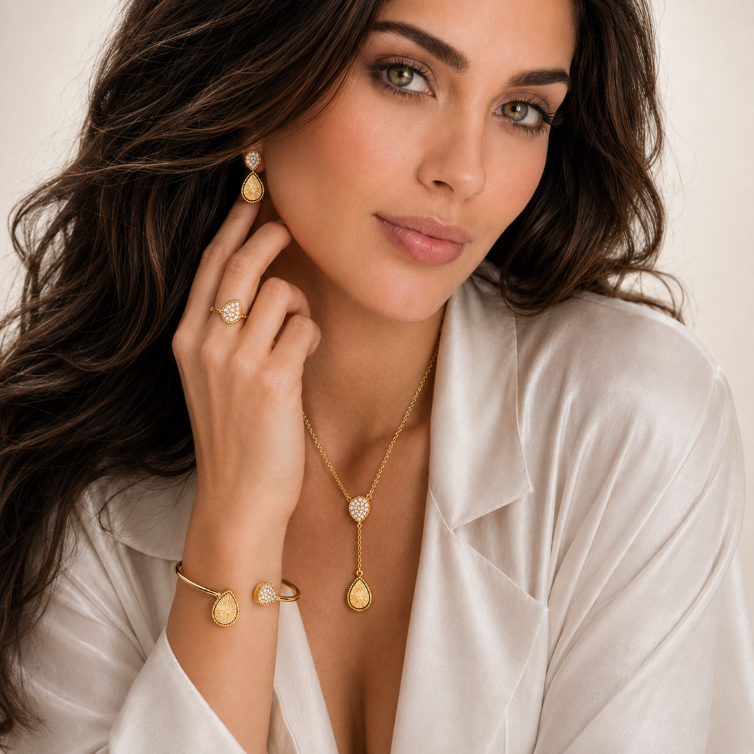 Pear Drop 4-Piece Jewelry Set 18k Gold Plated
