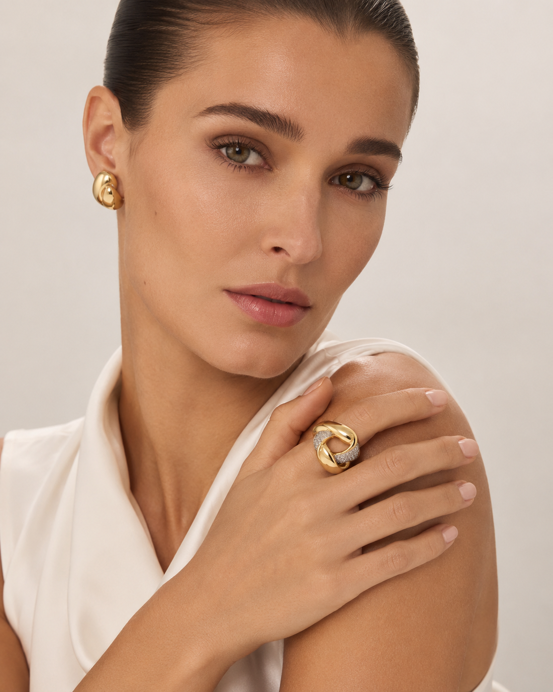 Curved Gold Zircon Adjustable Ring