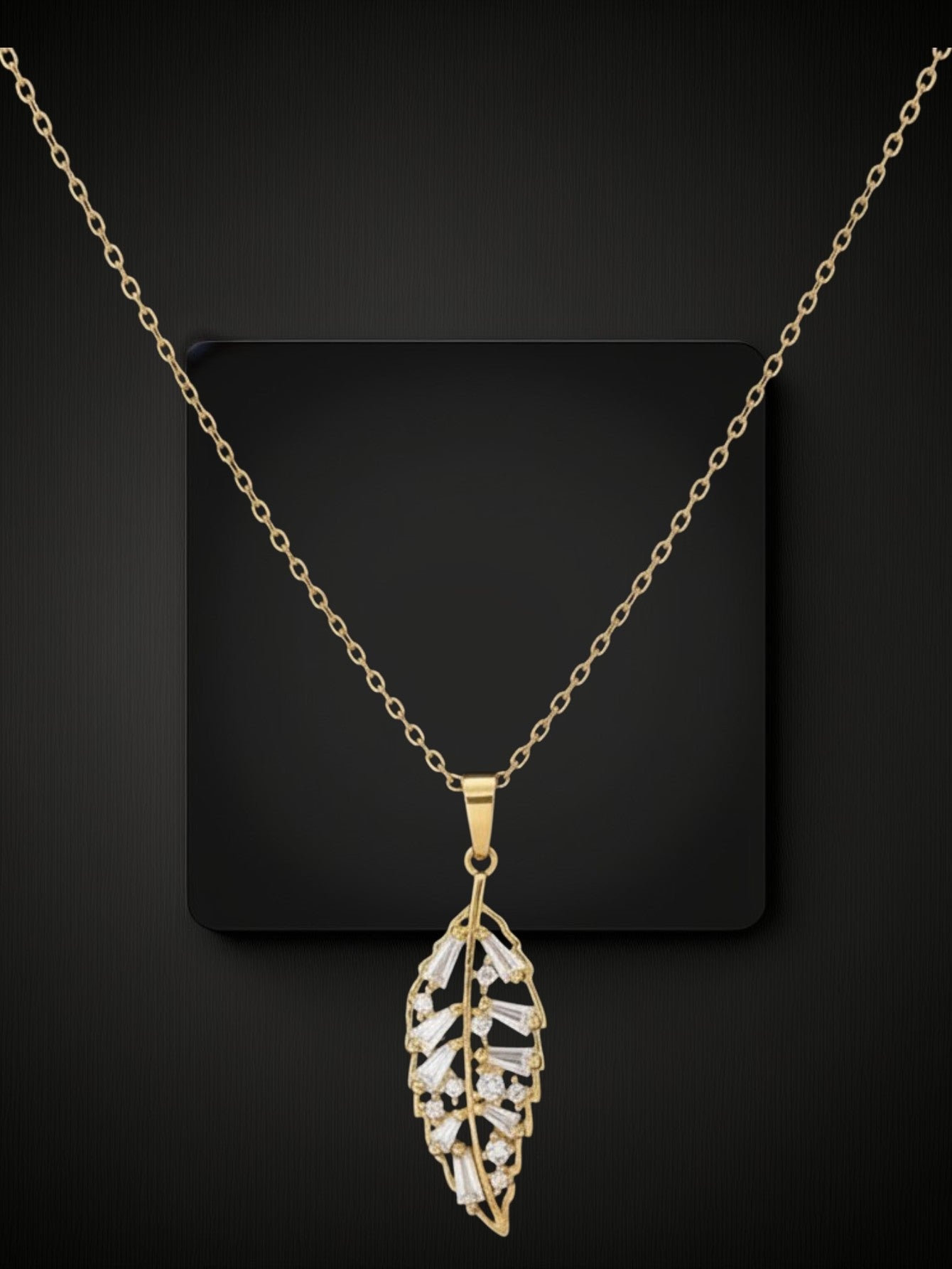 Waterproof Leaf Pendant Necklace In