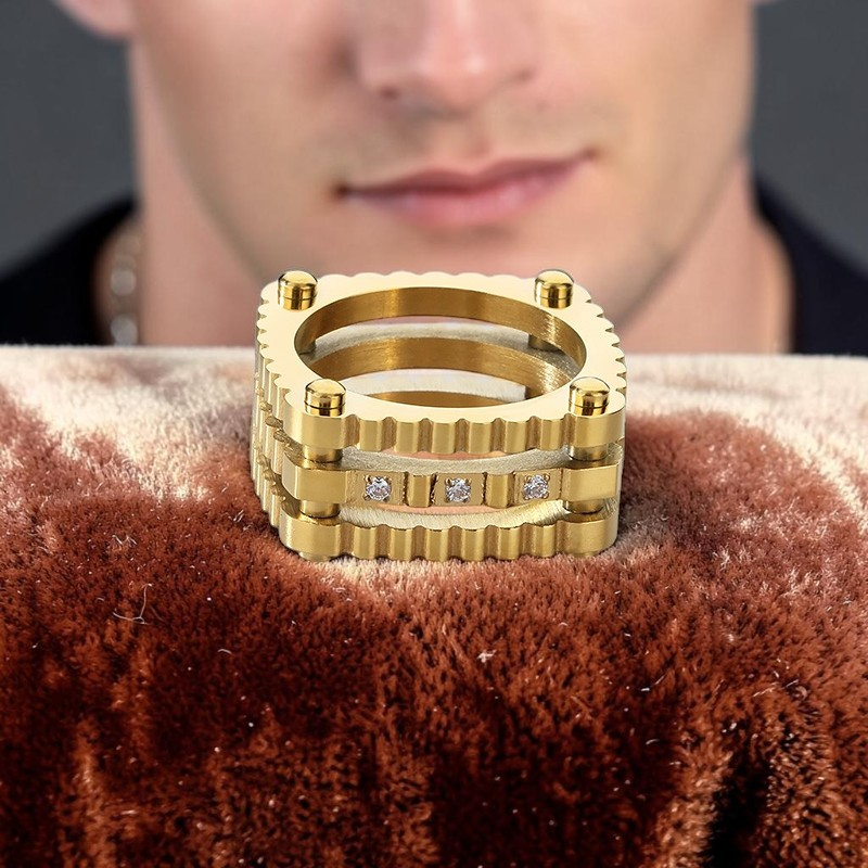 Men's Ring Gold Square Style